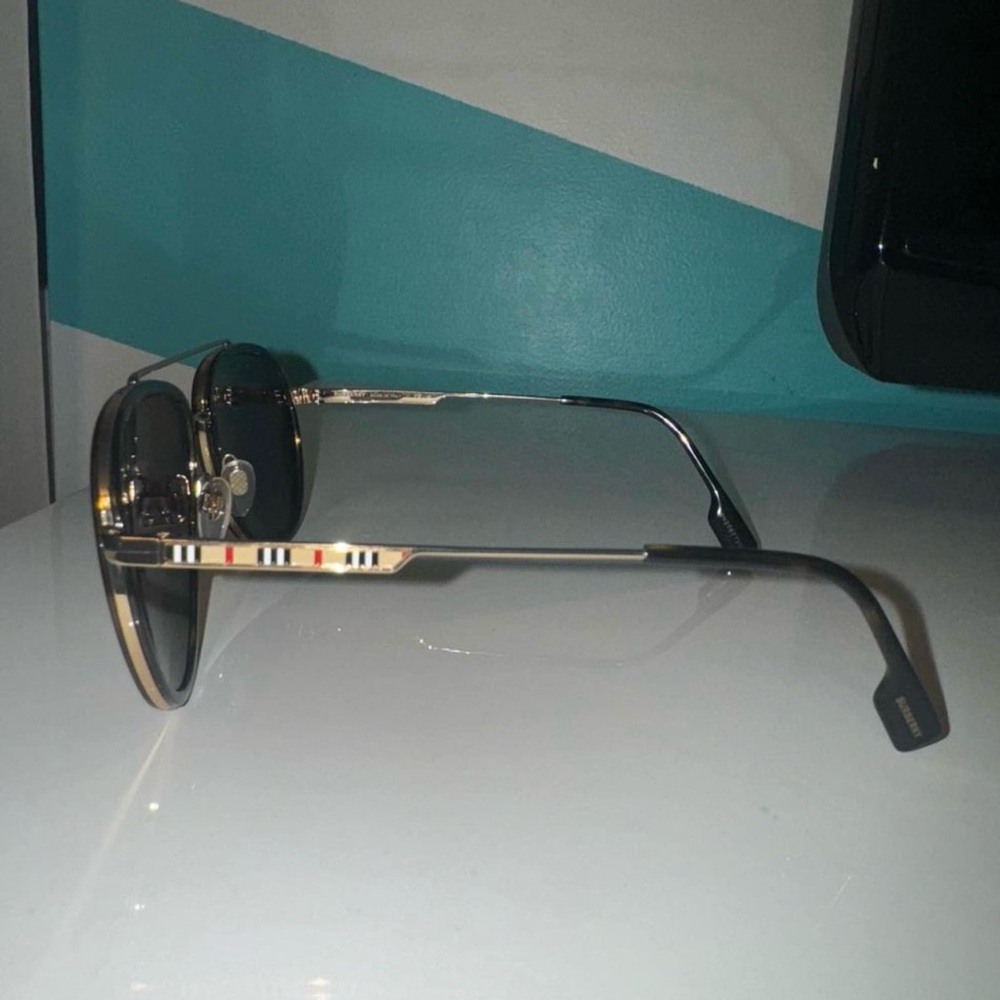 Burberry Sunglasses - Picture 2 of 4